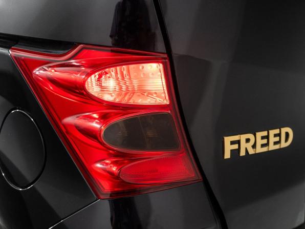 Honda Freed I с пробегом 2010 года, цена 940 000 рублей, 189346 км, компактвэн, Автокод Объявления