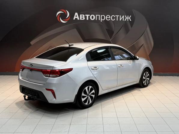 Kia Rio IV с пробегом 2018 года, цена 1 070 000 рублей, 190000 км, седан, Автокод Объявления