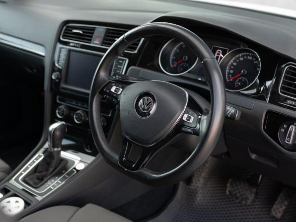 Volkswagen Golf VII с пробегом 2014 года, цена 1 440 000 рублей, 88781 км, универсал, Автокод Объявления