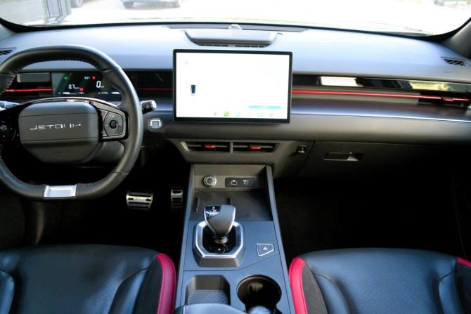 JETOUR DASHING I с пробегом 2023 года, цена 1 800 000 рублей, 60000 км, внедорожник, Автокод Объявления