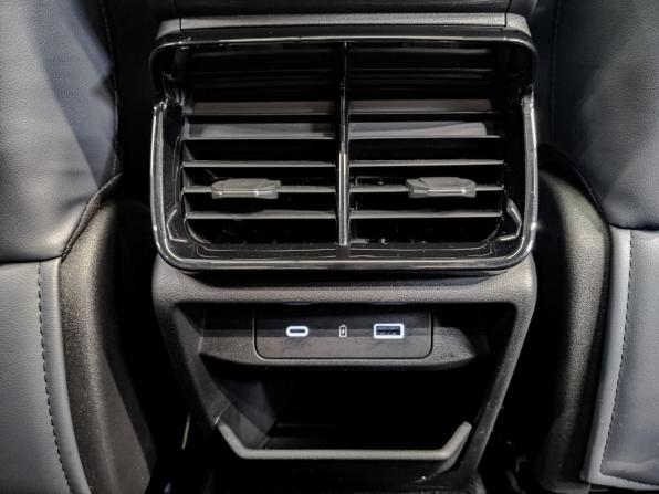 Geely Atlas II с пробегом 2024 года, цена 2 850 000 рублей, 43903 км, внедорожник, Автокод Объявления