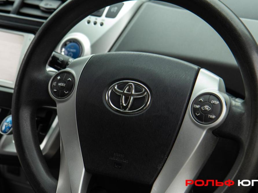 Toyota Prius III Рестайлинг (XW30) Москва  - изображение 13
