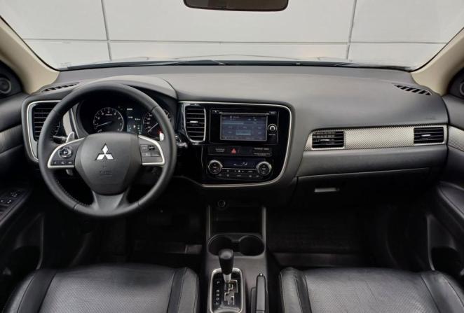 Mitsubishi Outlander II Рестайлинг с пробегом 2012 года, цена 1 300 000 рублей, 214455 км, внедорожник, Автокод Объявления