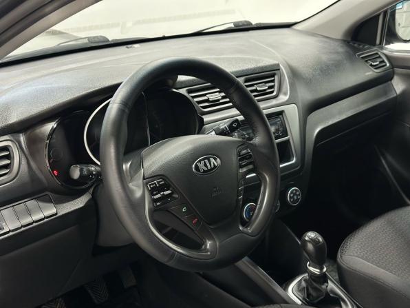 Kia Rio III Рестайлинг с пробегом 2016 года, цена 879 900 рублей, 111209 км, седан, Автокод Объявления
