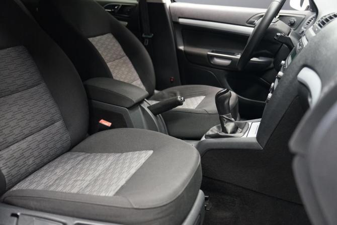 Skoda Octavia II (A5) Рестайлинг с пробегом 2011 года, цена 1 070 000 рублей, 150000 км, лифтбек, Автокод Объявления