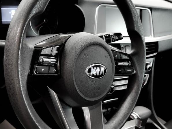 Kia Optima IV Рестайлинг с пробегом 2019 года, цена 1 760 000 рублей, 147800 км, седан, Автокод Объявления