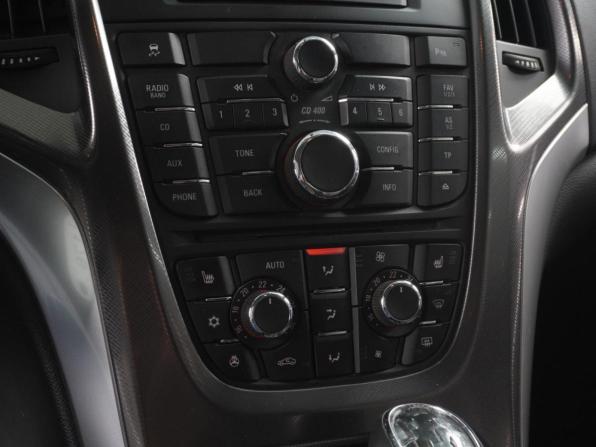 Opel Astra J с пробегом 2012 года, цена 739 000 рублей, 205154 км, хэтчбек, Автокод Объявления