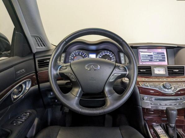 Infiniti Q70 I Рестайлинг с пробегом 2015 года, цена 2 425 000 рублей, 93317 км, седан, Автокод Объявления