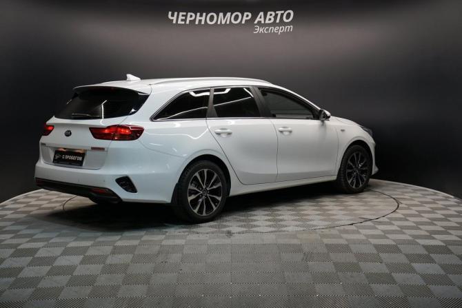 Kia Ceed III с пробегом 2021 года, цена 1 998 000 рублей, 76670 км, универсал, Автокод Объявления