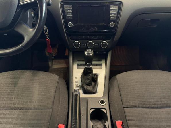 Skoda Octavia III (A7) с пробегом 2014 года, цена 1 320 000 рублей, 110000 км, лифтбек, Автокод Объявления
