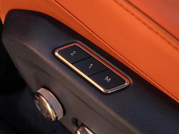 Lynk &amp; Co 900 с пробегом 2025 года, цена 9 380 000 рублей, 37 км, внедорожник, Автокод Объявления