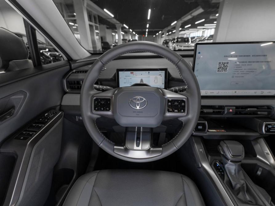 Toyota RAV4 VI (XA60) Москва  - изображение 11
