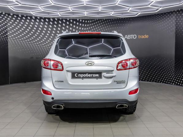 Hyundai Santa Fe II Рестайлинг с пробегом 2010 года, цена 696 000 рублей, 214369 км, внедорожник, Автокод Объявления
