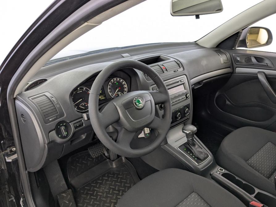 Skoda Octavia II (A5) Рестайлинг Москва  - изображение 16
