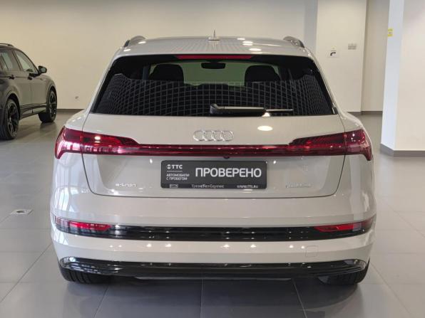 Audi e-tron I с пробегом 2020 года, цена 5 355 000 рублей, 19648 км, внедорожник, Автокод Объявления