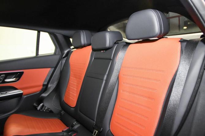 Новый Mercedes-Benz GLC II (X254) 2026 года, цена 9 800 000 рублей, внедорожник, Автокод Объявления