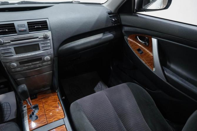 Toyota Camry VI (XV40) Рестайлинг с пробегом 2011 года, цена 1 099 000 рублей, 270000 км, седан, Автокод Объявления