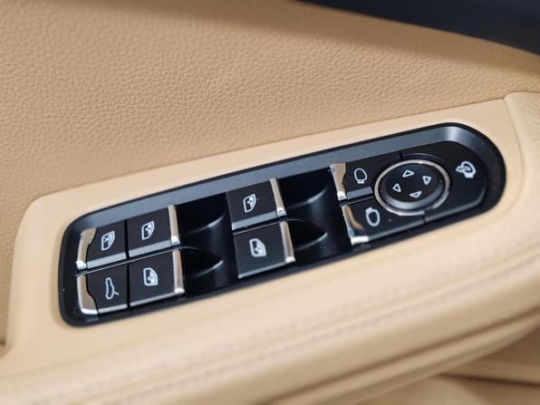 Porsche Macan I с пробегом 2018 года, цена 3 399 000 рублей, 149762 км, внедорожник, Автокод Объявления