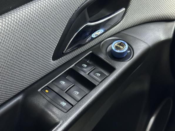 Chevrolet Cruze I Рестайлинг с пробегом 2014 года, цена 799 000 рублей, 188633 км, хэтчбек, Автокод Объявления