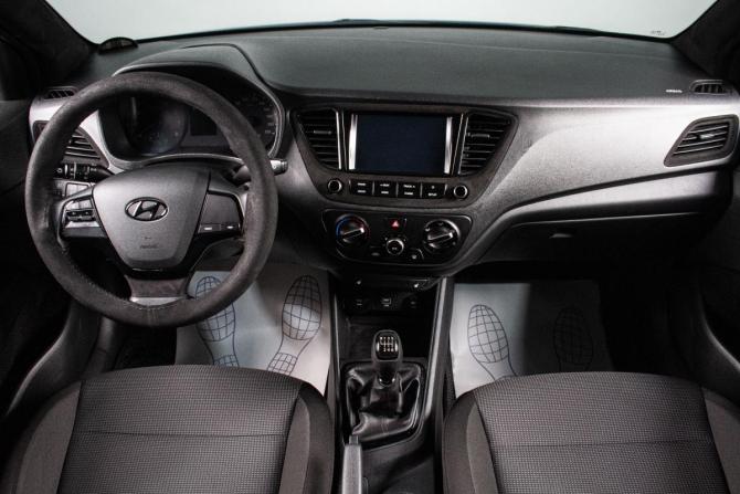 Hyundai Solaris II с пробегом 2019 года, цена 1 349 000 рублей, 201000 км, седан, Автокод Объявления