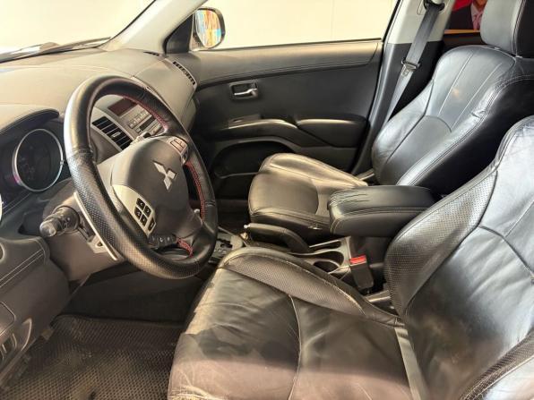 Mitsubishi Outlander II Рестайлинг с пробегом 2011 года, цена 1 079 000 рублей, 250000 км, внедорожник, Автокод Объявления
