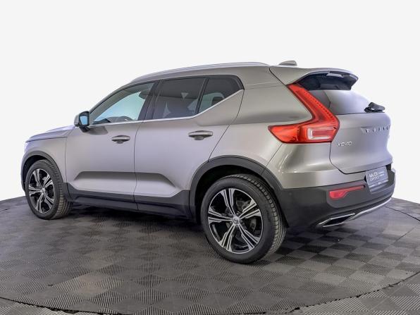Volvo XC40 I с пробегом 2020 года, цена 3 155 000 рублей, 111143 км, внедорожник, Автокод Объявления