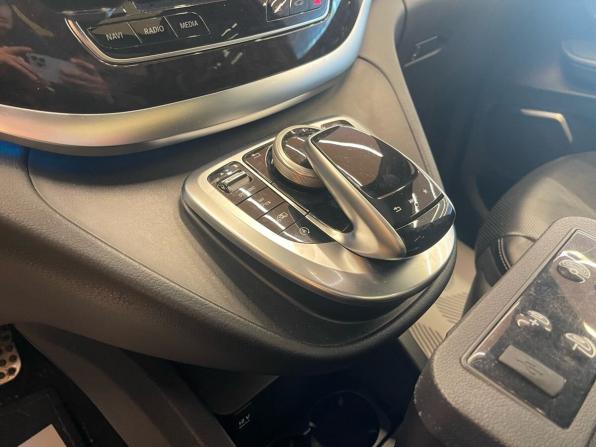 Mercedes-Benz V-Класс III (W447) с пробегом 2017 года, цена 4 599 000 рублей, 210000 км, минивэн, Автокод Объявления
