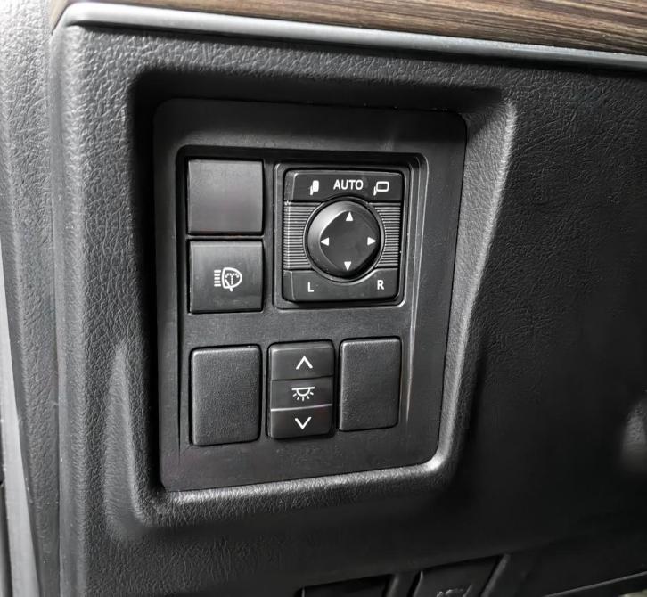 Toyota Land Cruiser Prado 150 Series Рестайлинг 2 Москва  - изображение 21