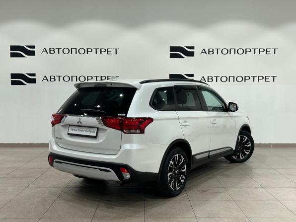 Mitsubishi Outlander III Рестайлинг 3 с пробегом 2021 года, цена 2 259 000 рублей, 105672 км, внедорожник, Автокод Объявления