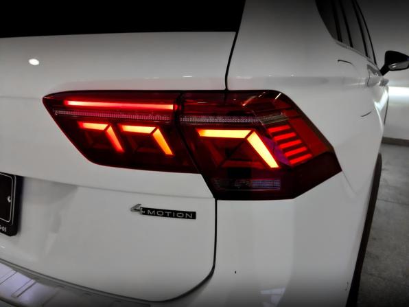 Volkswagen Tiguan II Рестайлинг с пробегом 2021 года, цена 3 615 000 рублей, 96243 км, внедорожник, Автокод Объявления