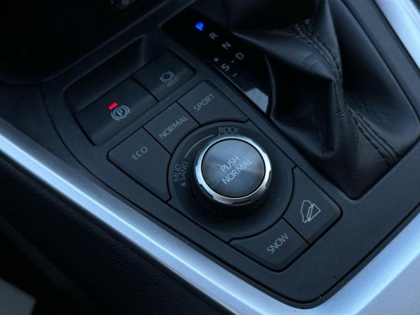 Toyota RAV4 V (XA50) с пробегом 2021 года, цена 3 380 000 рублей, 162775 км, внедорожник, Автокод Объявления