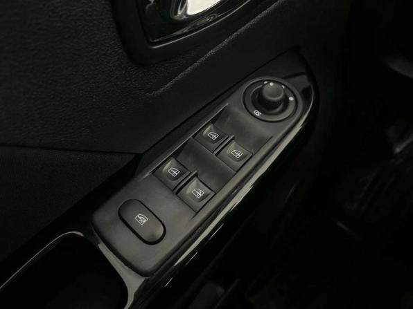Renault Kaptur I с пробегом 2017 года, цена 1 650 000 рублей, 59367 км, внедорожник, Автокод Объявления