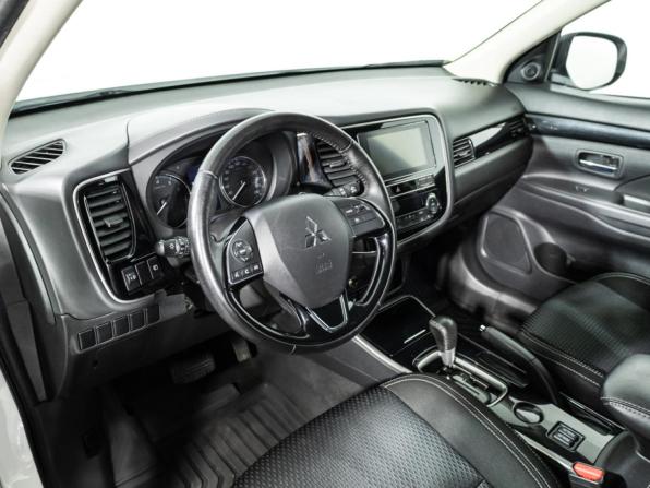 Mitsubishi Outlander III Рестайлинг 3 с пробегом 2019 года, цена 2 149 700 рублей, 78351 км, внедорожник, Автокод Объявления