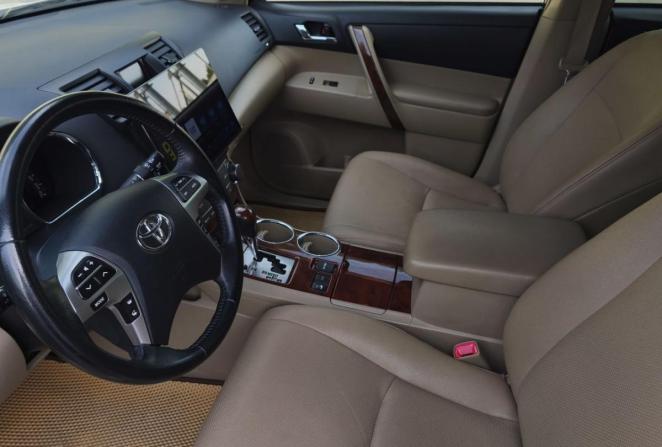 Toyota Highlander II (XU40) Рестайлинг с пробегом 2012 года, цена 2 099 000 рублей, 182984 км, внедорожник, Автокод Объявления
