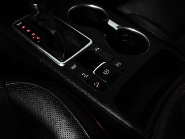 Kia Sportage IV Рестайлинг с пробегом 2018 года, цена 2 399 700 рублей, 126664 км, внедорожник, Автокод Объявления