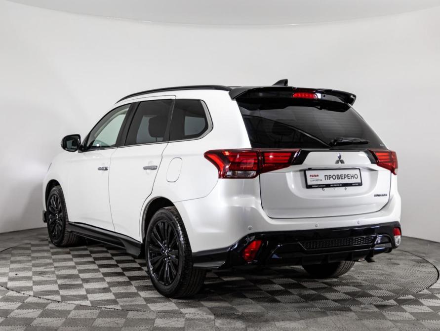 Mitsubishi Outlander III Рестайлинг 3 Санкт-Петербург  - изображение 7