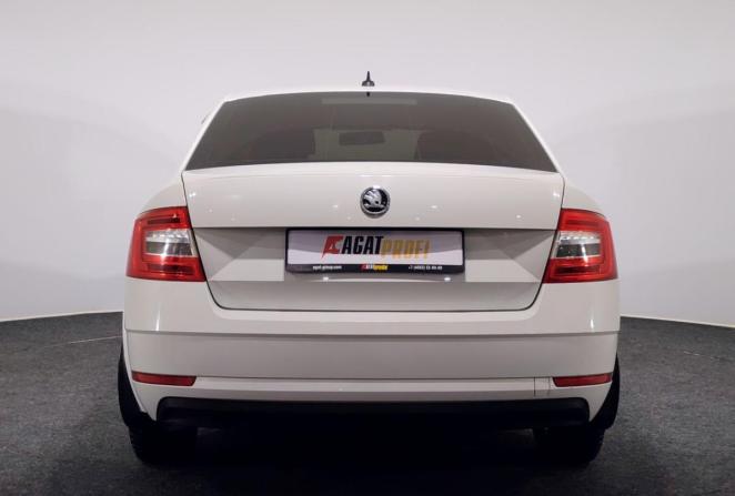 Skoda Octavia III (A7) Рестайлинг с пробегом 2018 года, цена 1 030 000 рублей, 162215 км, лифтбек, Автокод Объявления