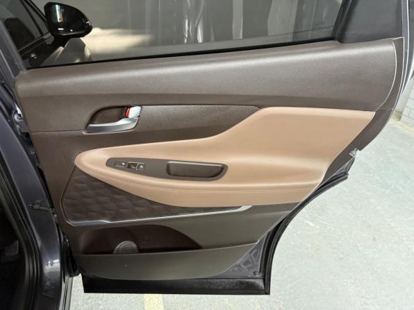 Hyundai Santa Fe IV Рестайлинг с пробегом 2021 года, цена 3 350 000 рублей, 82760 км, внедорожник, Автокод Объявления