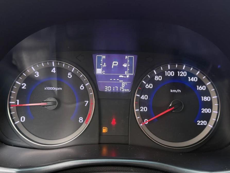 Hyundai Solaris I Рестайлинг Москва  - изображение 12