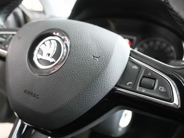 Skoda Octavia III (A7) с пробегом 2016 года, цена 1 359 900 рублей, 243000 км, лифтбек, Автокод Объявления