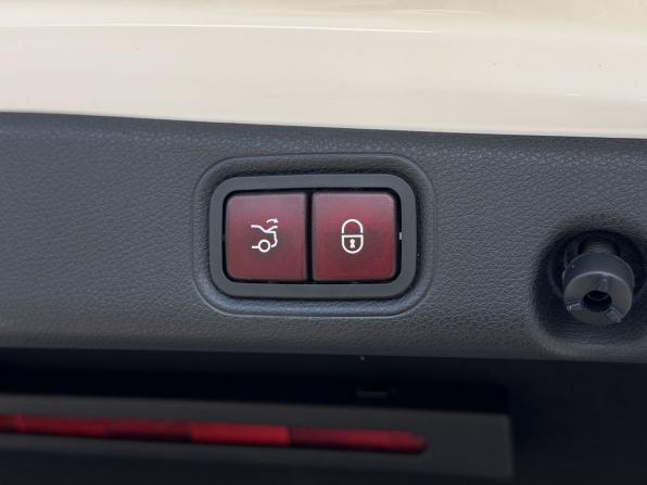 Mercedes-Benz E-Класс V (W213 S213 C238) Рестайлинг с пробегом 2020 года, цена 4 750 000 рублей, 84555 км, седан, Автокод Объявления