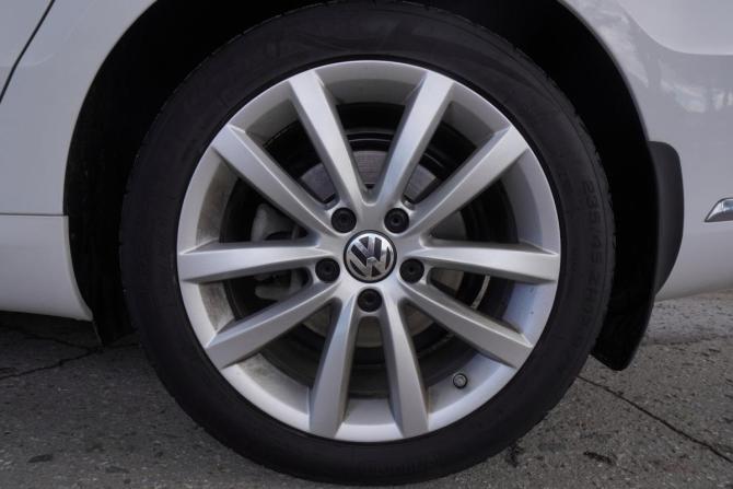 Volkswagen Passat B7 с пробегом 2013 года, цена 1 222 000 рублей, 197638 км, седан, Автокод Объявления