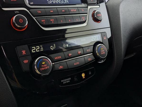 Nissan Qashqai II с пробегом 2017 года, цена 1 300 000 рублей, 164850 км, внедорожник, Автокод Объявления