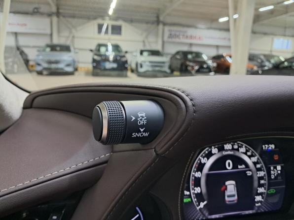 Lexus LS V с пробегом 2018 года, цена 5 315 000 рублей, 173380 км, седан, Автокод Объявления