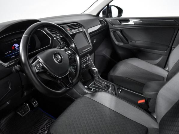 Volkswagen Tiguan II с пробегом 2017 года, цена 2 448 900 рублей, 138706 км, внедорожник, Автокод Объявления