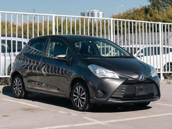 Toyota Vitz III (XP130) Рестайлинг 2 с пробегом 2017 года, цена 950 000 рублей, 76000 км, хэтчбек, Автокод Объявления