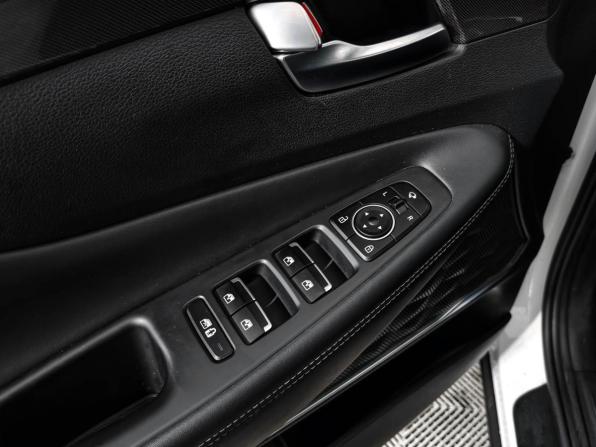 Hyundai Santa Fe IV Рестайлинг с пробегом 2022 года, цена 3 490 000 рублей, 87236 км, внедорожник, Автокод Объявления