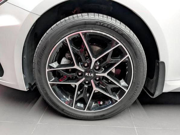 Kia Optima IV Рестайлинг с пробегом 2019 года, цена 2 060 000 рублей, 111354 км, седан, Автокод Объявления