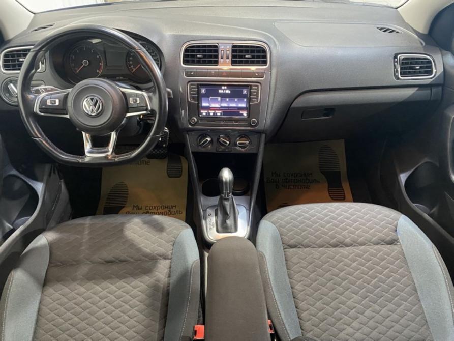 Volkswagen Polo V Рестайлинг Курск  - изображение 8