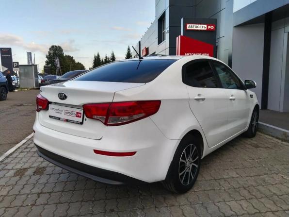 Kia Rio III Рестайлинг с пробегом 2016 года, цена 931 964 рубля, 124000 км, седан, Автокод Объявления